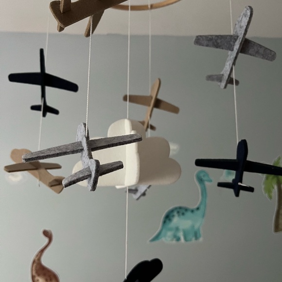 Custom made felt airplane mobile - Picture 2 of 2